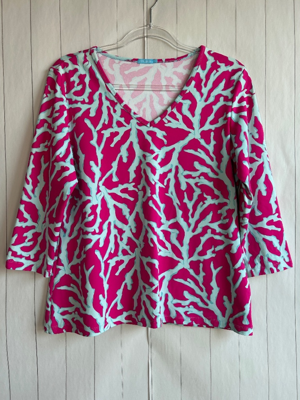 J. Mclaughlin size L blouse top 3/4 sleeve v-neck Catalina cloth pink blue coral
